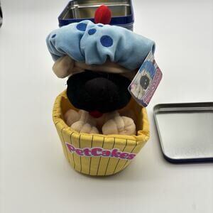Pet Cakes Blueberry Buddy Cupcake Dog Plush Stuffed Animal Toy ~ New In Box.